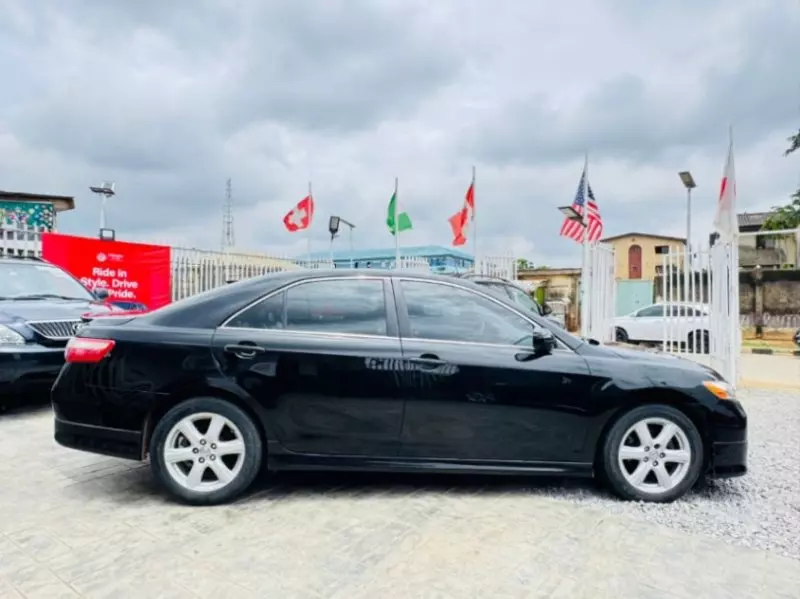 Toyota Camry   - 2007
