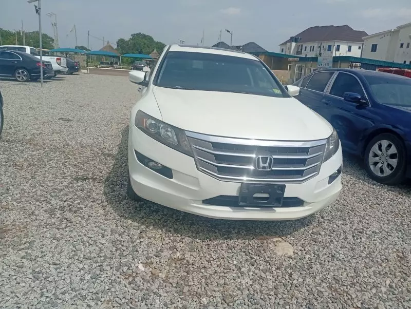 Honda Crosstour   - 2012
