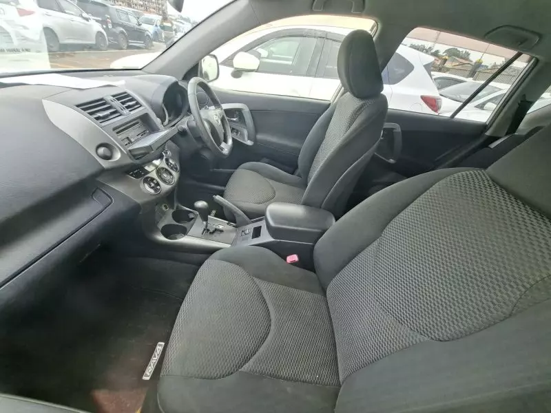 Toyota RAV 4   - 2012