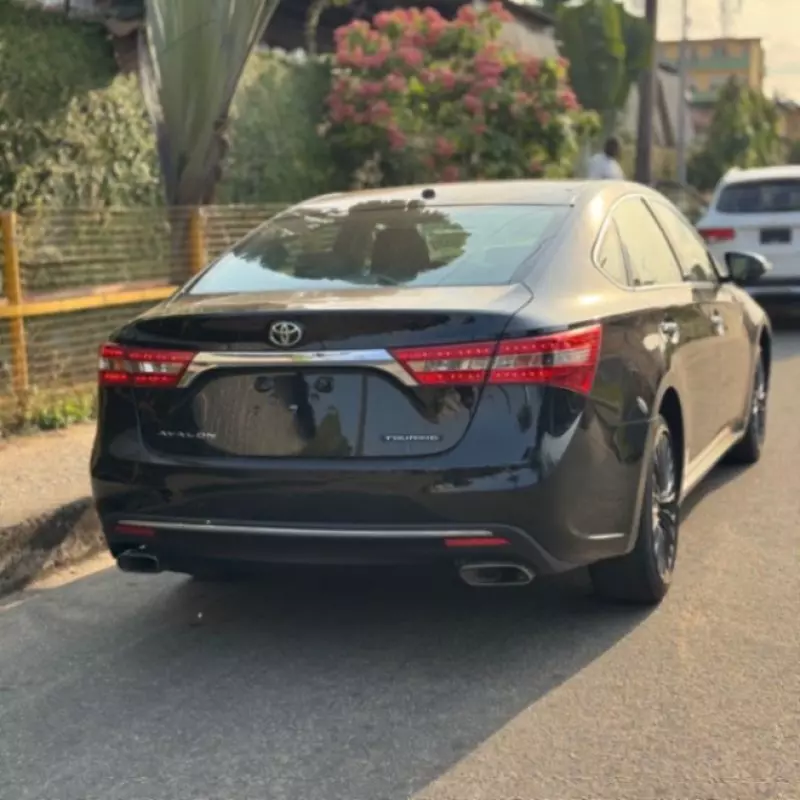Toyota Avalon
