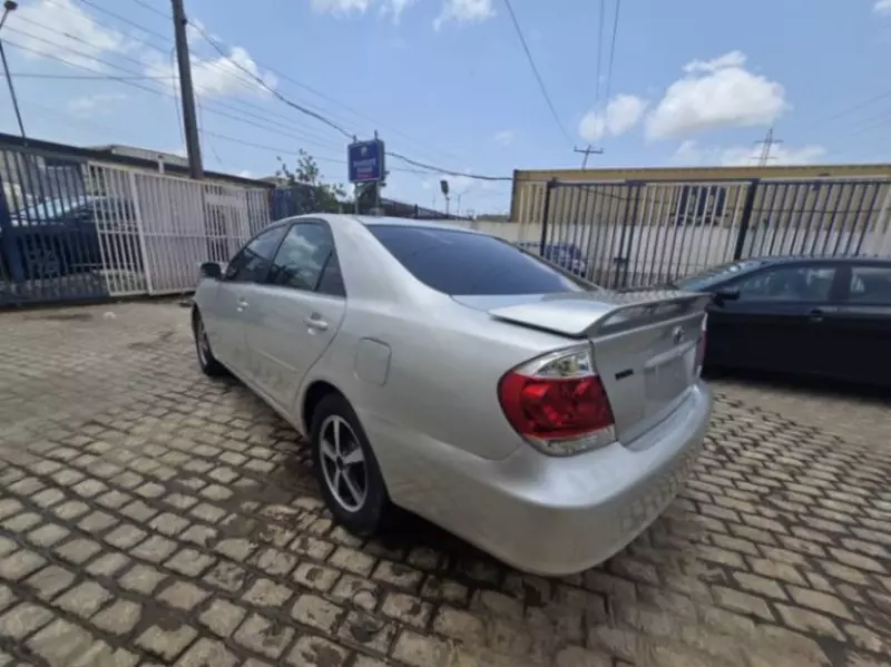 Toyota camry   - 2006