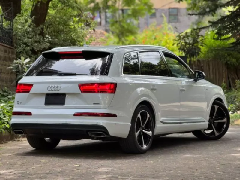 Audi Q7   - 2018