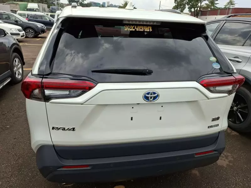 Toyota Rav 4 Hybrid   - 2021