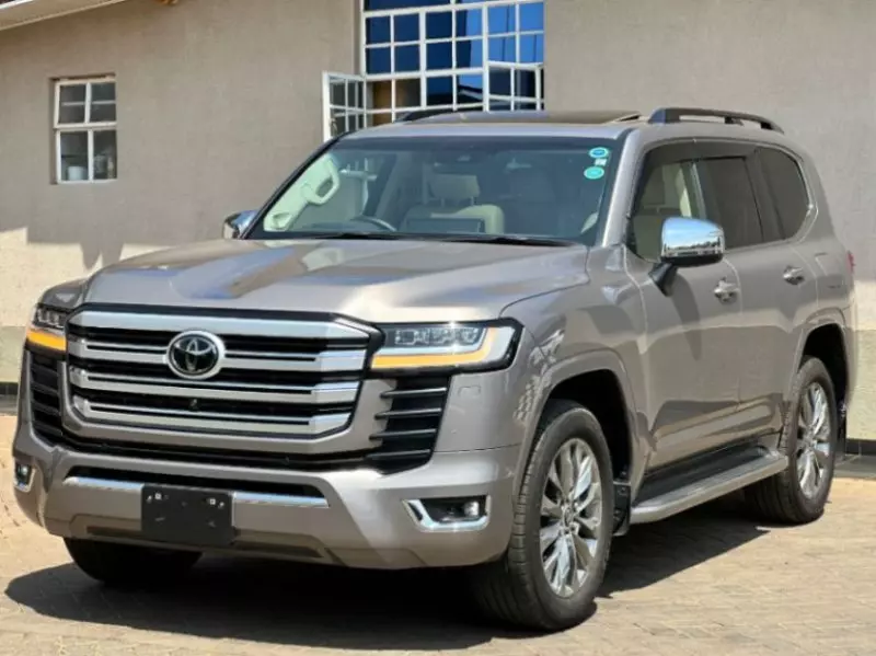 Toyota LAND CRUISER 300 LC300   - 2023