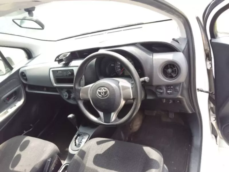Toyota Vitz   - 2017