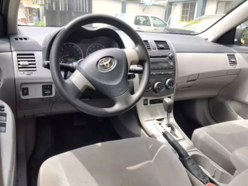 Toyota Corolla   - 2011