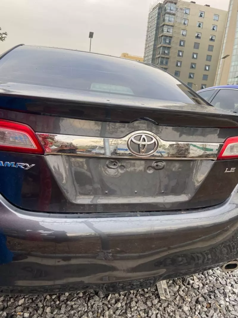 Toyota Camry   - 2014