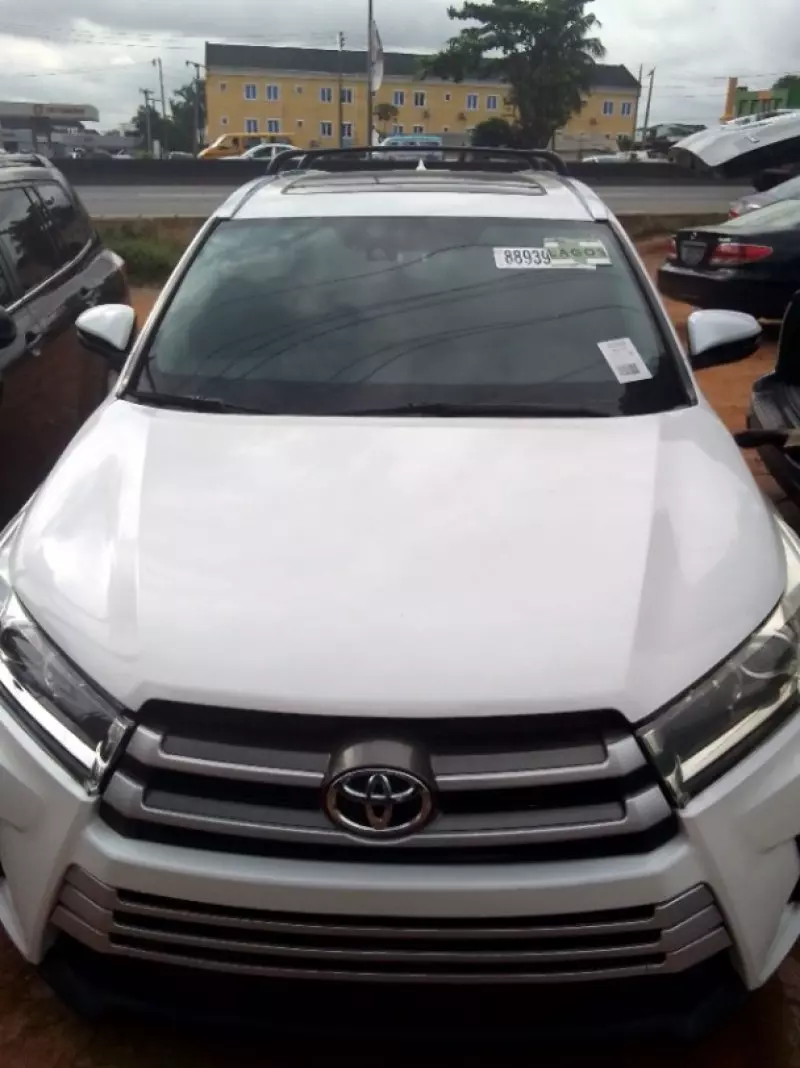 Toyota Highlander   - 2009