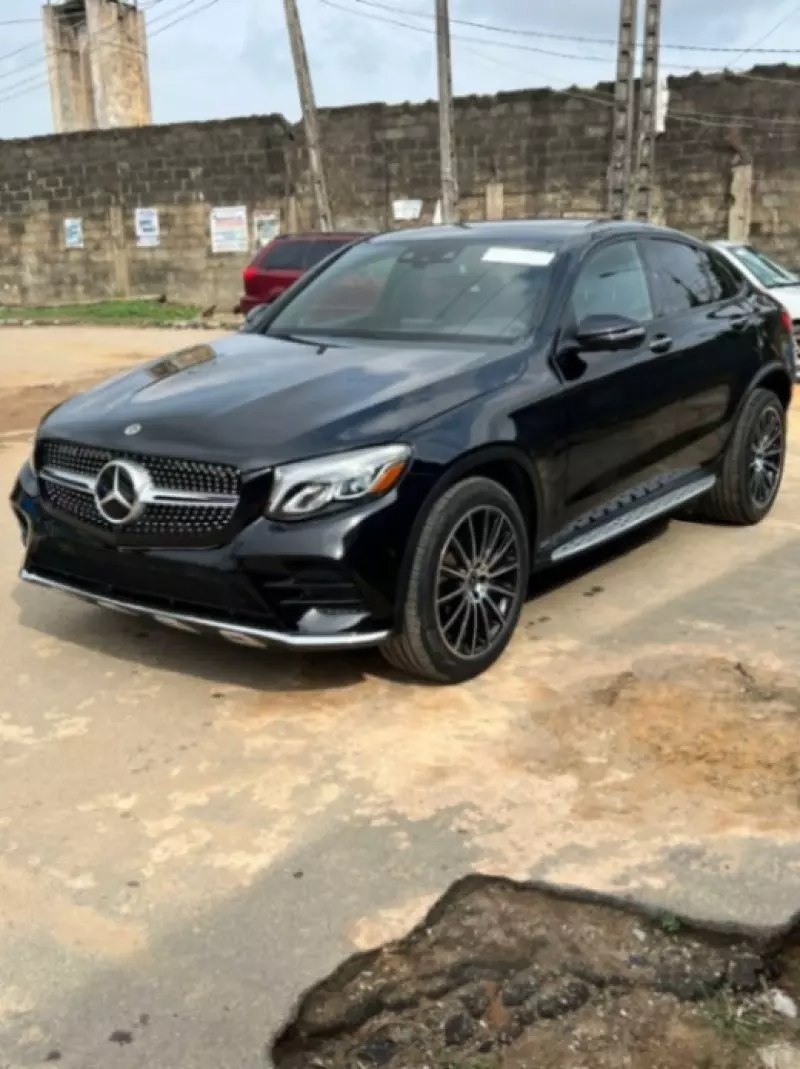 Mercedes-Benz GLC 300   - 2019