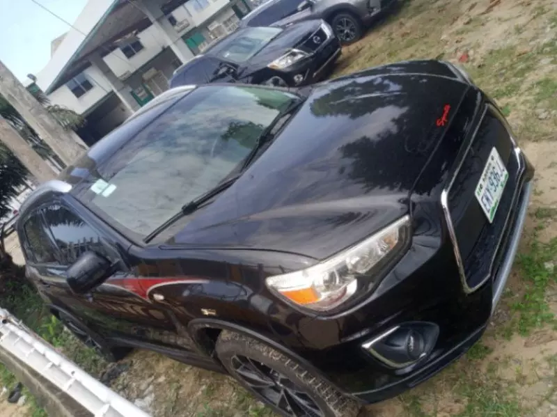 Mitsubishi Outlander Sport   - 2013