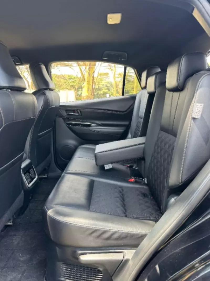 Toyota Harrier hybrid    - 2018