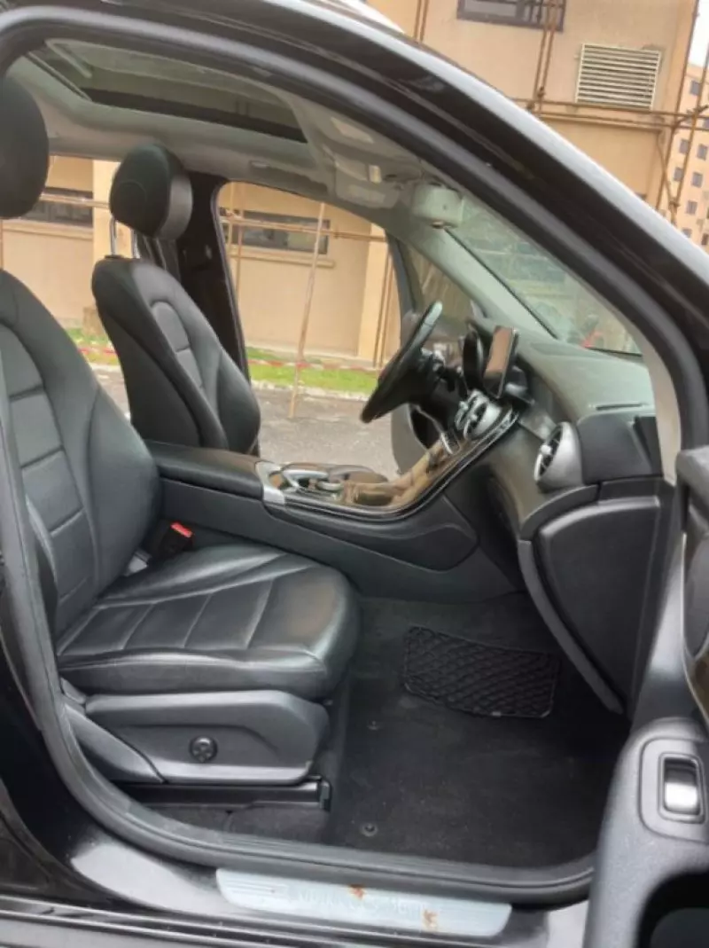 Mercedes-Benz GLC 300   - 2016