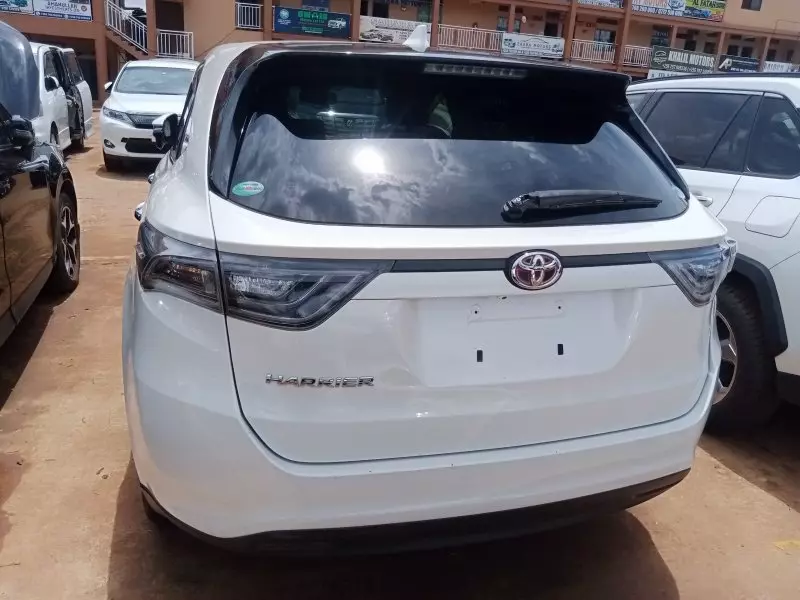 Toyota Harrier   - 2015