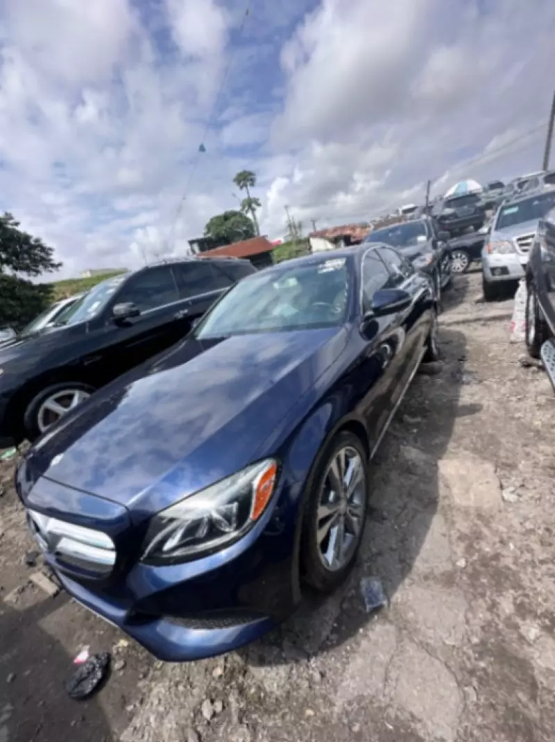Mercedes-Benz C 300   - 2016