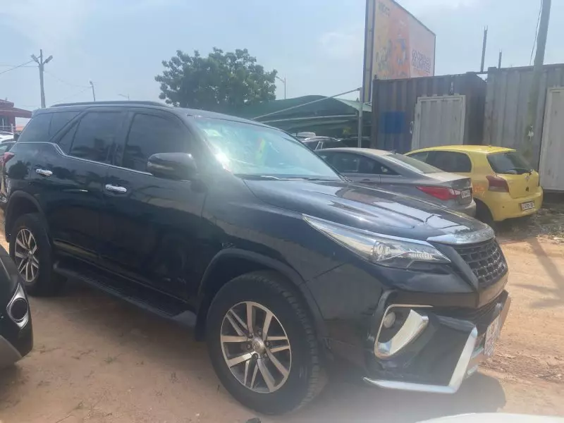 Toyota Fortuner   - 2019