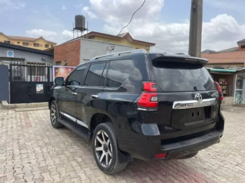 Toyota Prado   - 2012