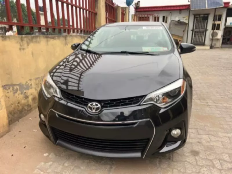 Toyota Corolla   - 2015