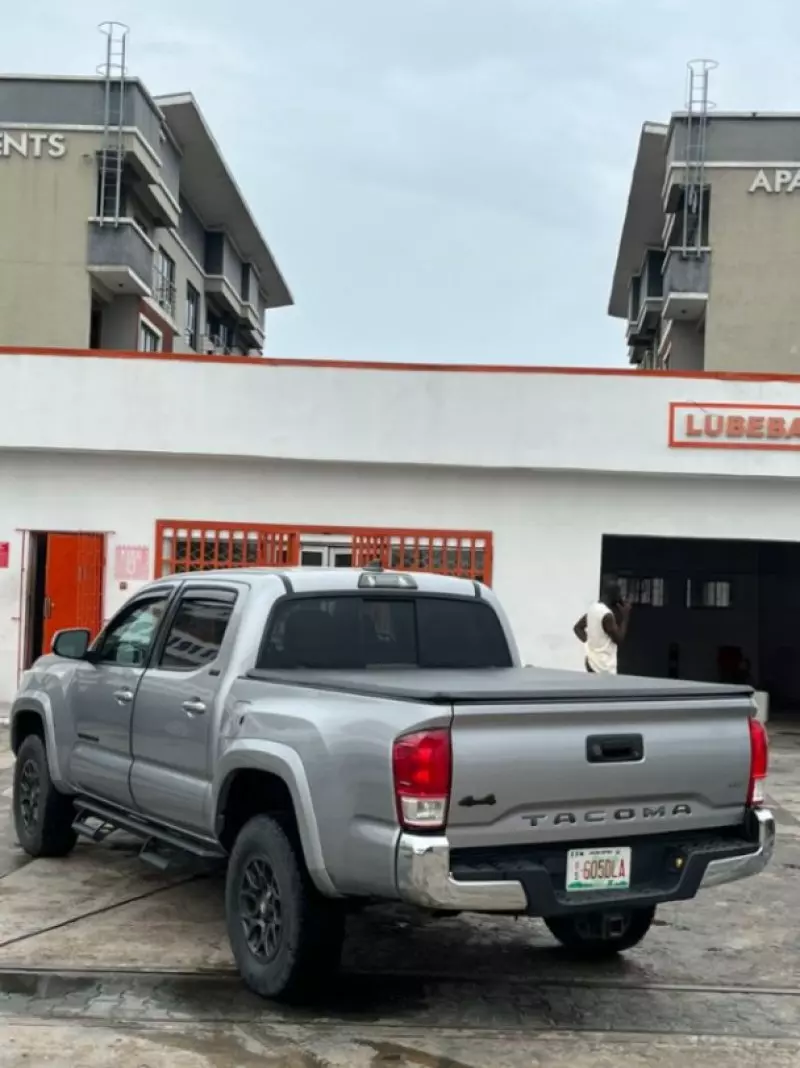 Toyota Tacoma - 2017