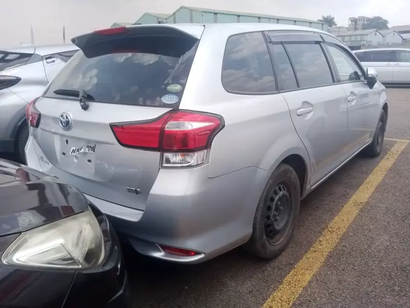 Toyota Fielder hybrid    - 2016