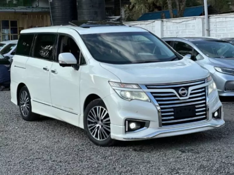 Nissan Elgrand   - 2018