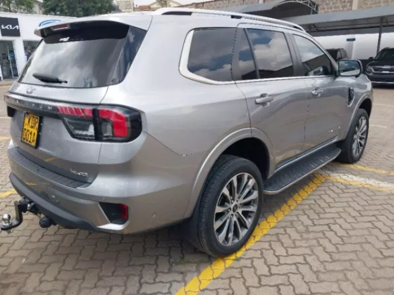 Ford Everest   - 2023