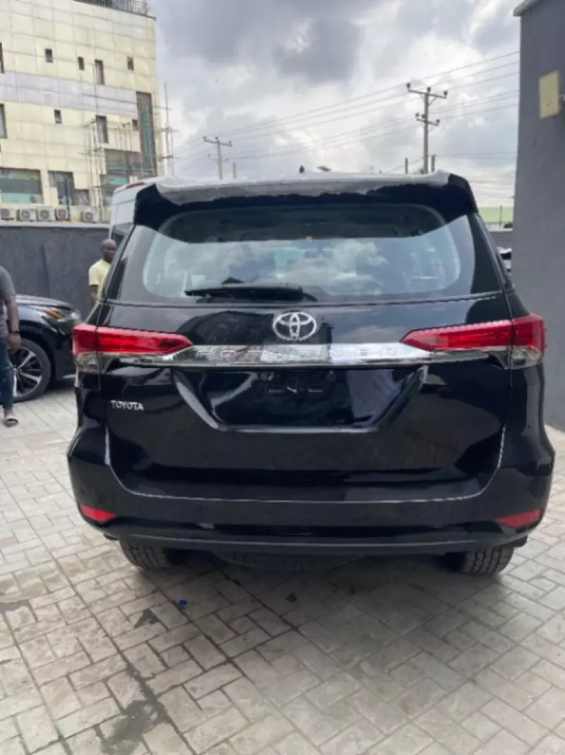 Toyota Fortuner   - 2025