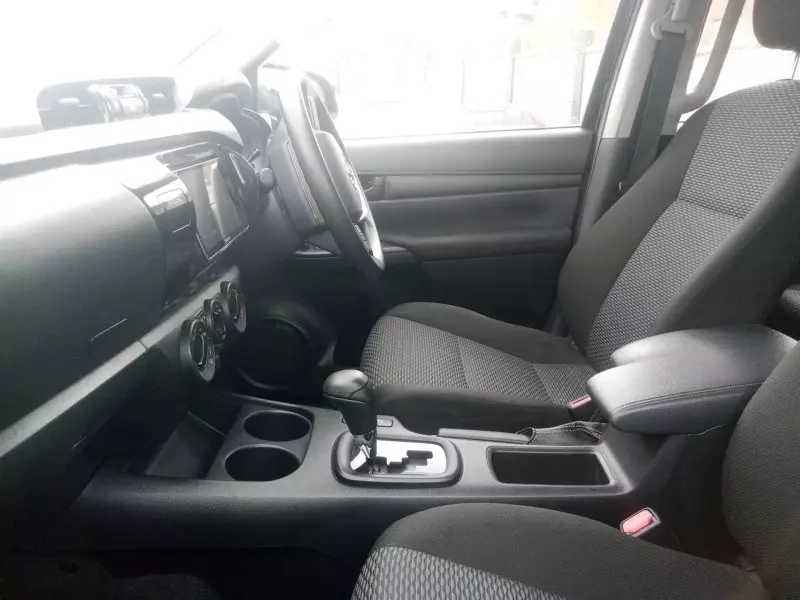 Toyota Hilux   - 2018