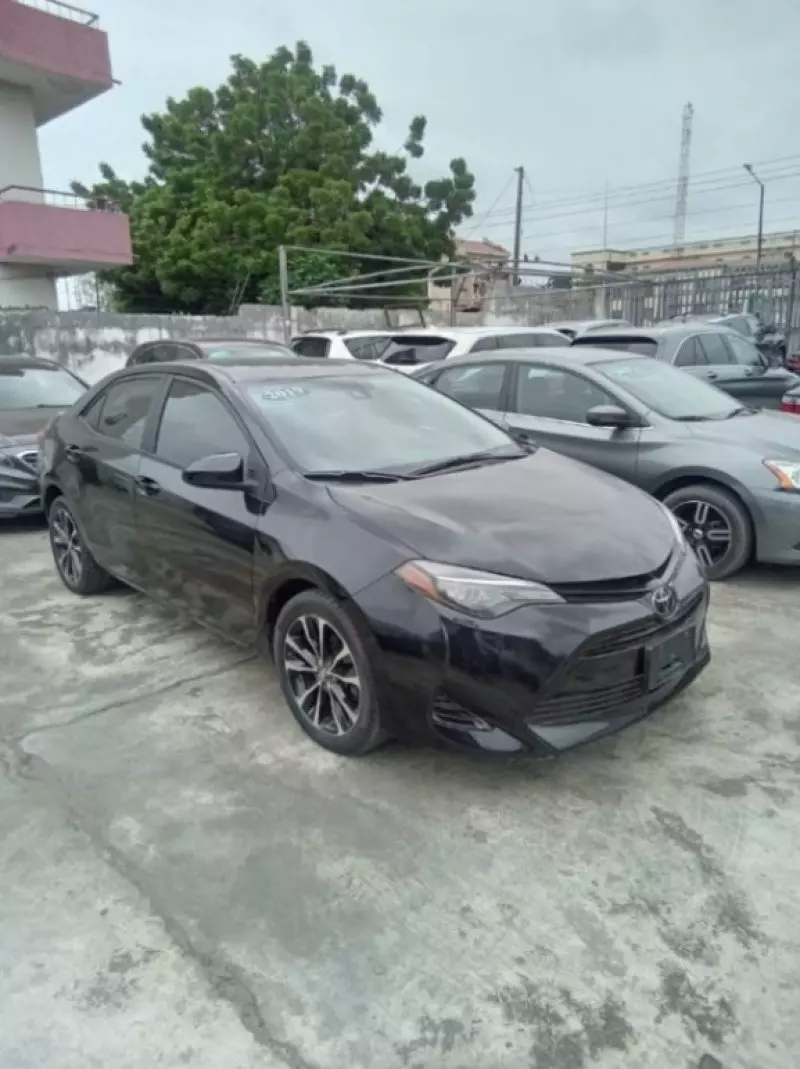 Toyota Corolla   - 2013