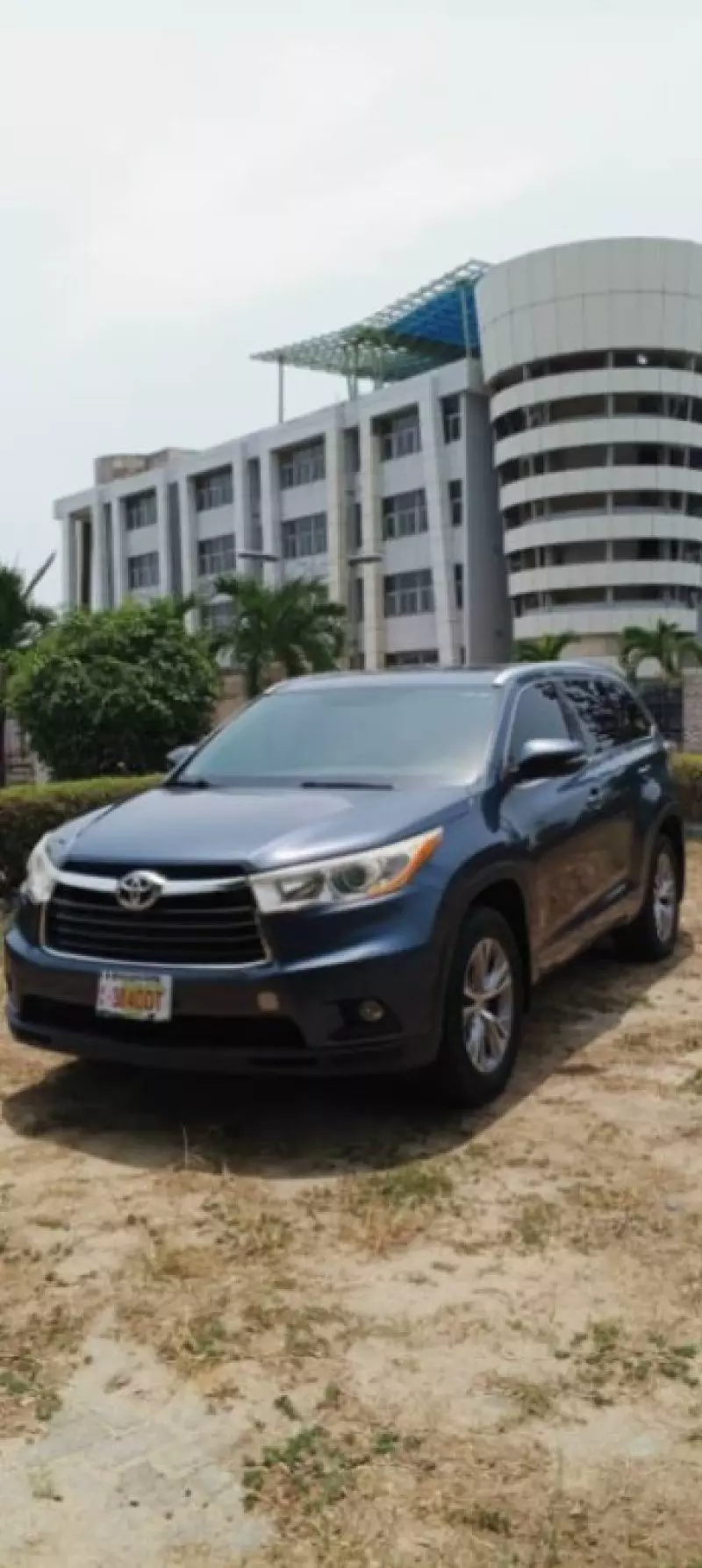 Toyota Highlander   - 2014