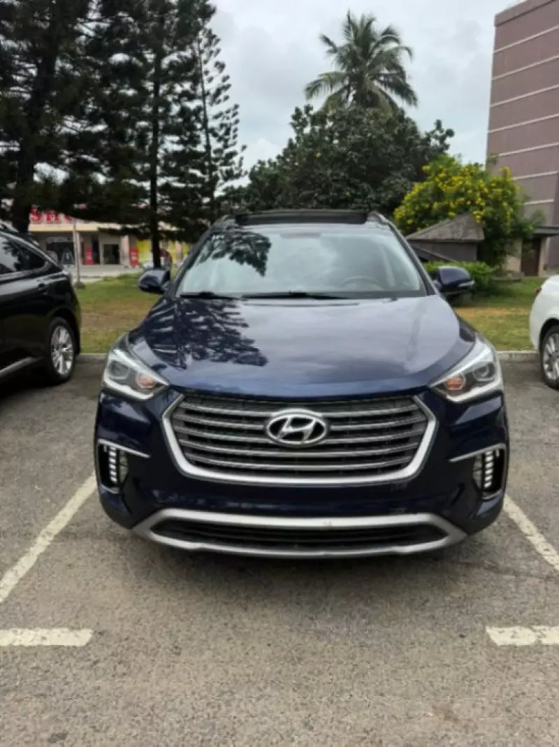 Hyundai Santa Fe   - 2017