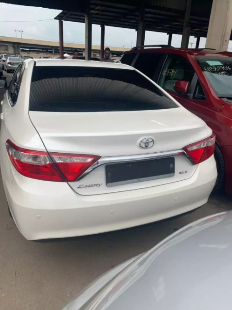 Toyota Camry   - 2016