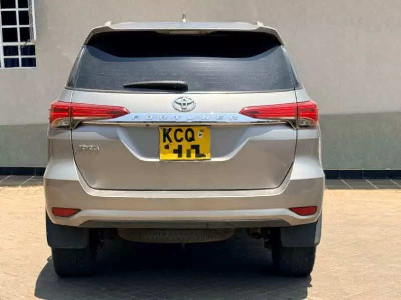 Toyota Fortuner   - 2017