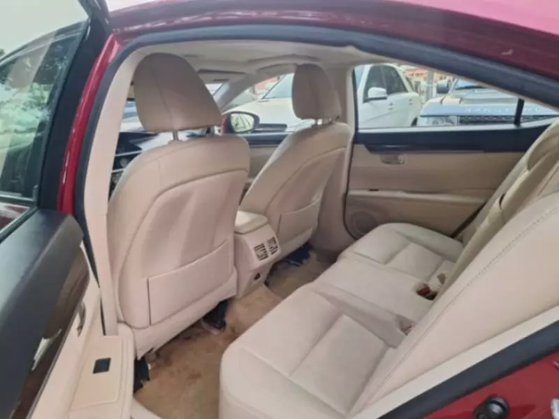 Lexus ES 350   - 2013