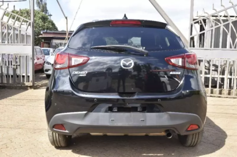Mazda Demio   -