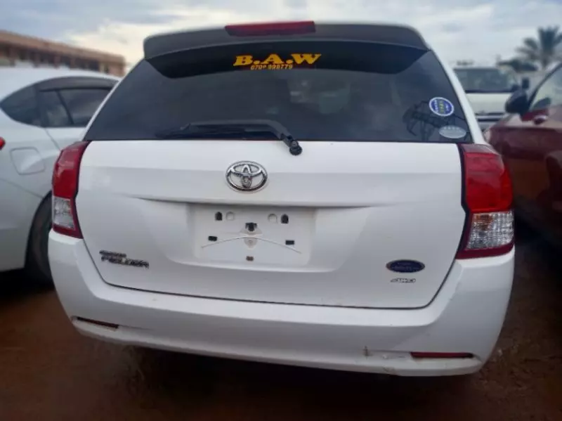 Toyota Fielder    - 2012