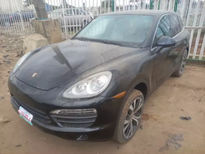 PORSCHE Cayenne - 2014