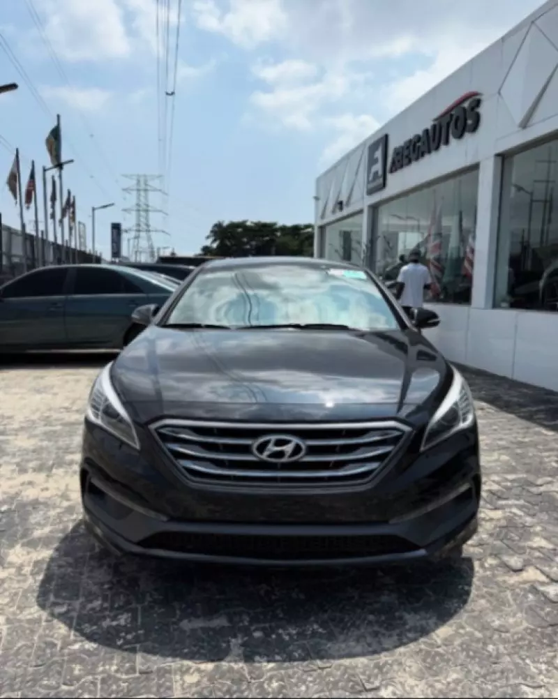 Hyundai Sonata   - 2016