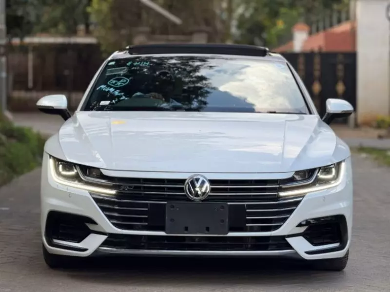 Volkswagen Arteon   - 2019
