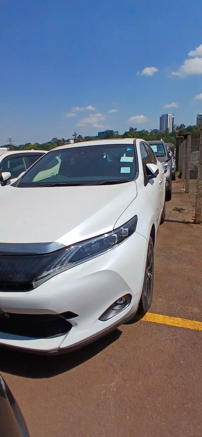 Toyota Harrier   - 2015
