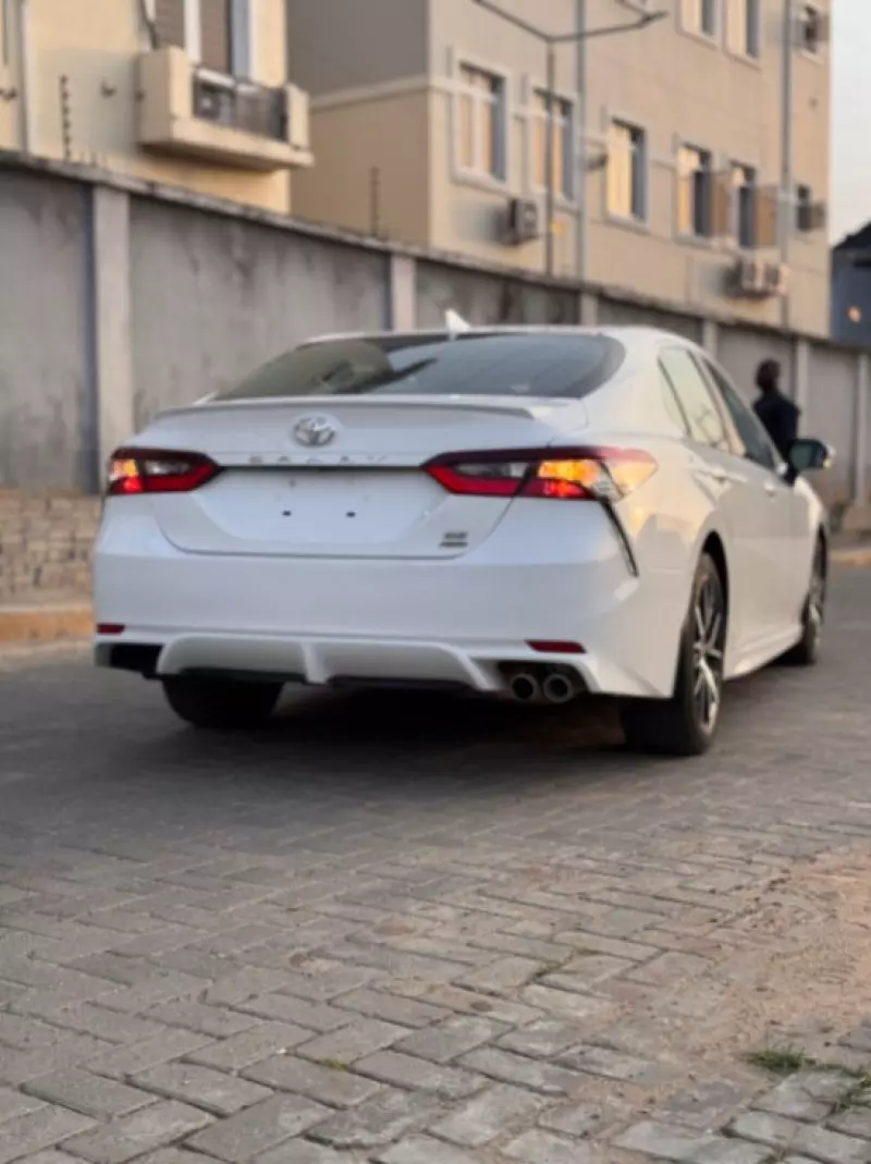 Toyota Camry   - 2021