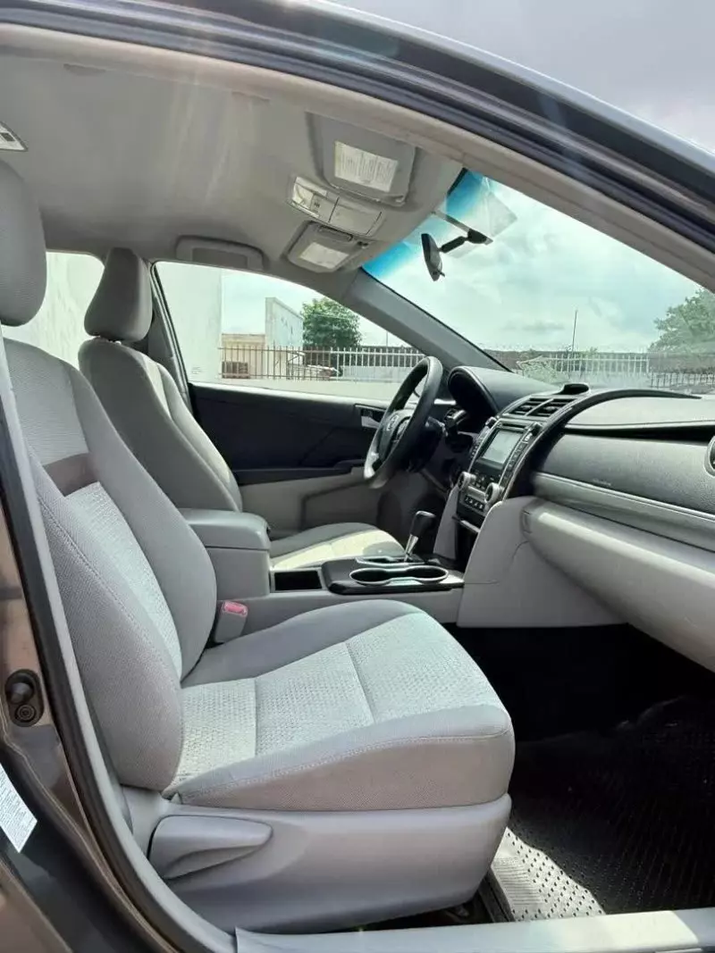 Toyota Camry   - 2012