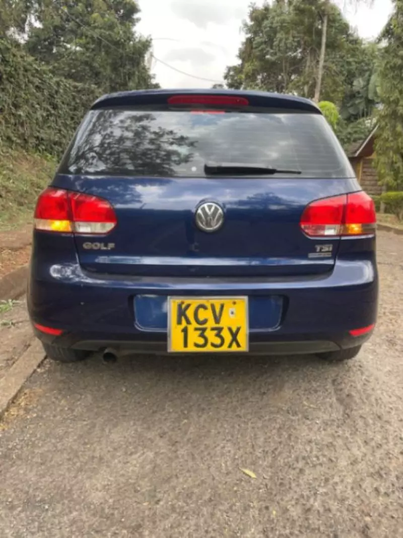 Volkswagen Golf   - 2012