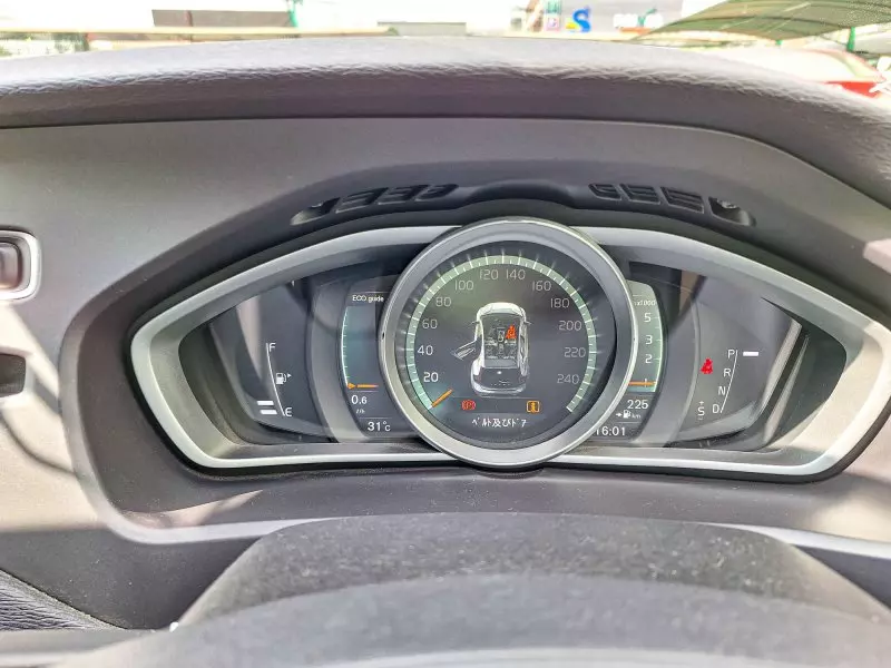 Volvo V40   - 2018