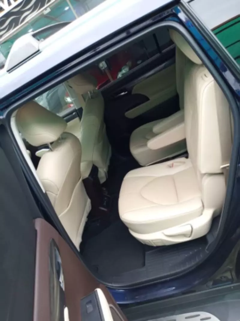 Toyota Highlander   - 2009