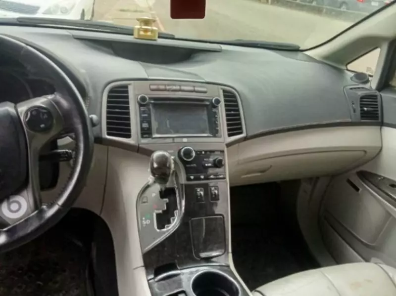 Toyota Venza   - 2014
