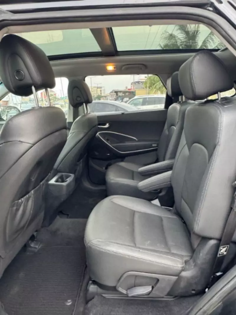Hyundai Santa FE   - 2019