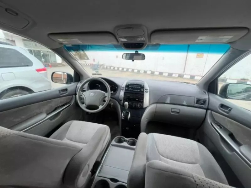 Toyota Sienna   - 2007