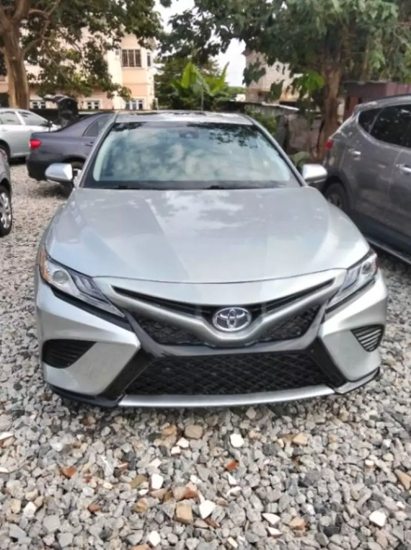Toyota Camry   - 2018