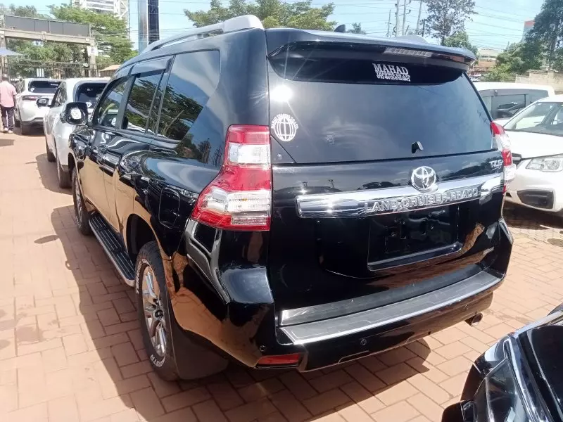 Toyota Landcruiser Prado   - 2016