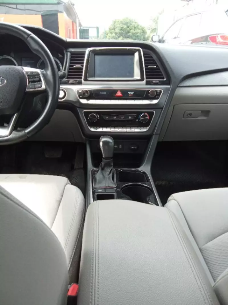 Hyundai Sonata   - 2017